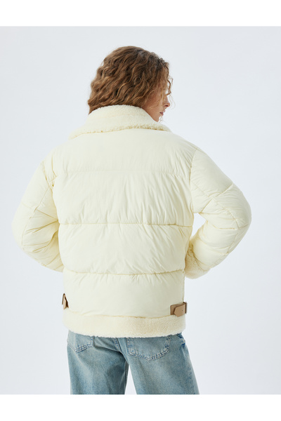 Koton Κλασικό βελούδινο παλτό με γιακά - με φερμουάρ και λεπτομέρεια τσέπης