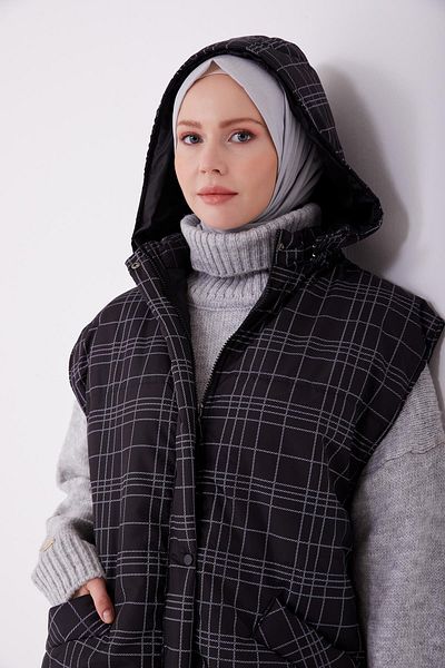 Armine Printed and Quilted Vest 22k4001 Black