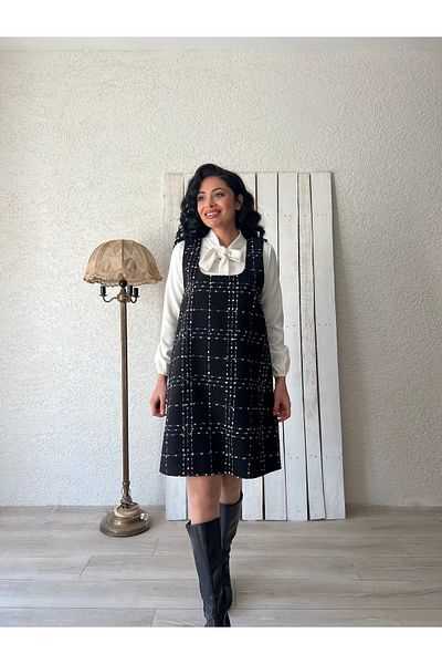KÜÇÜĞÜM BUTİK Κοντό μαύρο τουίντ φόρεμα Gilet
