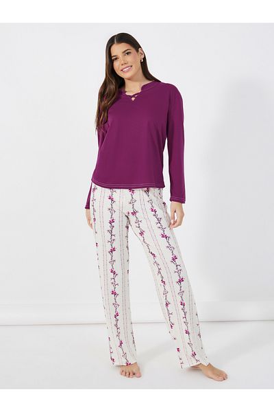 Styli Solid Notch Cross Front Detail T-Shirt & Floral Print Pants Pyjama Set