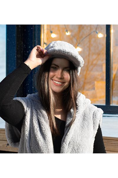 Özgüner Oyuncak Pălărie de pluș pentru femei Pabtex reflectă eleganța de iarnă