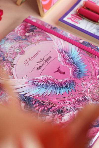 Victoria's Journals Στρογγυλή Σπειροειδής Ατεύχεις Προγραμματιστής Ατζέντα 17x24 εκ