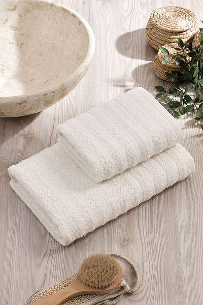 Elaganya 2-Piece Bathroom Towel Set