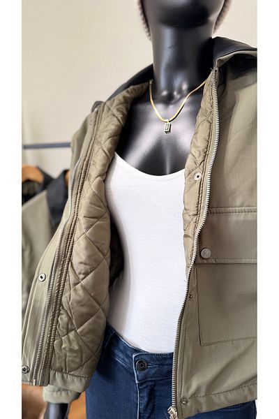 LEVURE Short Coat Leather Collar Detailed Front Zipper Coat with Snap Fastener Detail