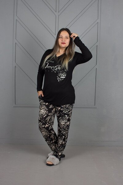 Truva XXL Σετ πιτζάμες με μοτίβο στο κάτω μέρος με λαιμόκοψη σε σχήμα V