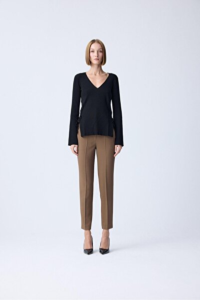 rue Μαύρη πλεκτή μπλούζα με λεπτομέρεια σχισμής