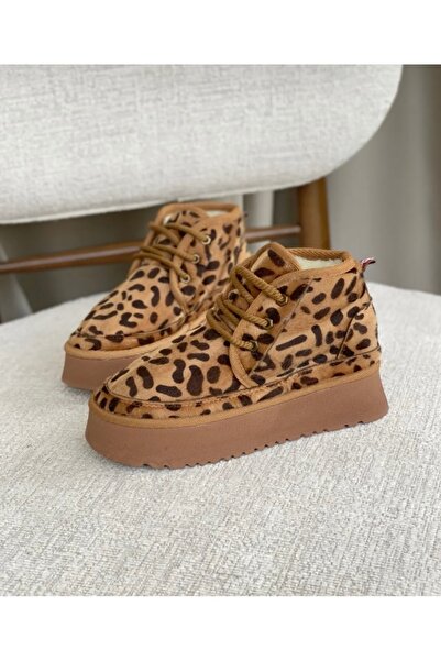 Yazın Ayakkabıları LEOPAR DESEN SÜET İÇİ KÜRKLÜ BAĞCIK DETAYLI KALIN TABAN BOT