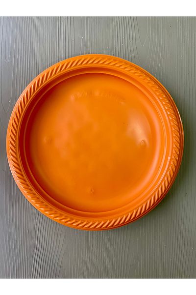 Meyofficial Set of 10 Orange Plastic Plates