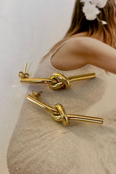 Trendy Butik Steel Knot Earrings