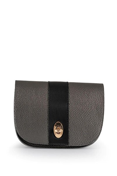 GOYET Della Cross Chain Strap Lock Cover Model Arm and Shoulder Bag GY012
