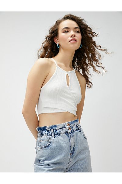 Koton Crop Ribbed Athlete Neckholder-Fenster im Detail