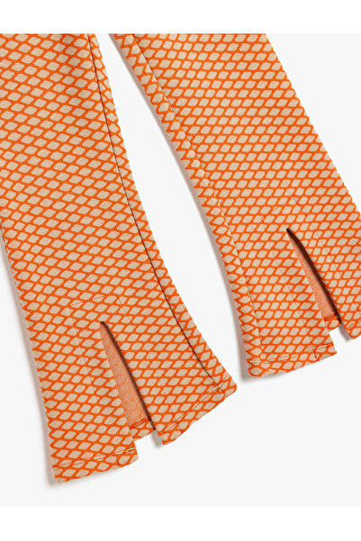 Koton Yırtmaç Detaylı İspanyol Paça Desenli Pantolon