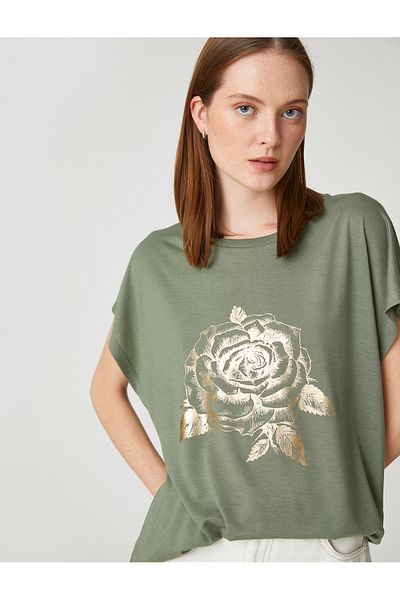 Koton Hell bedrucktes T-Shirt mit Rundhalsausschnitt