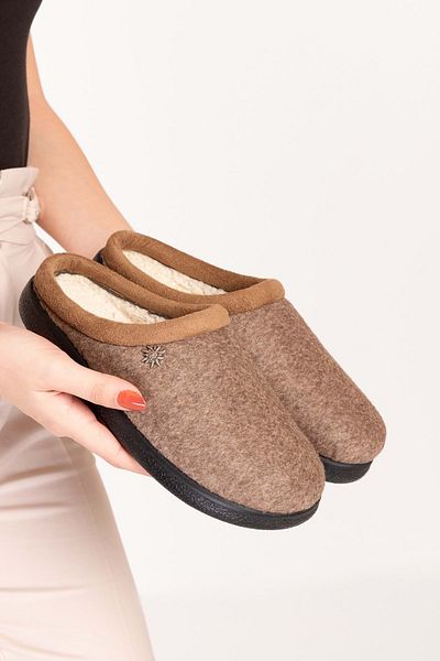 Gondol Comfortable and Light Furry House Slippers - Ev.216
