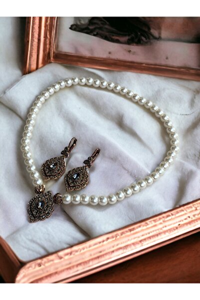 FAYRA ACCESSORIES Zirkon Taşlı Badem İnci Kolye ve Küpe Seti