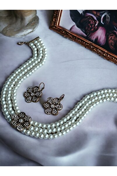 FAYRA ACCESSORIES Kristal Taşlı Çiçek Figür İnci Kolye , Küpe Seti