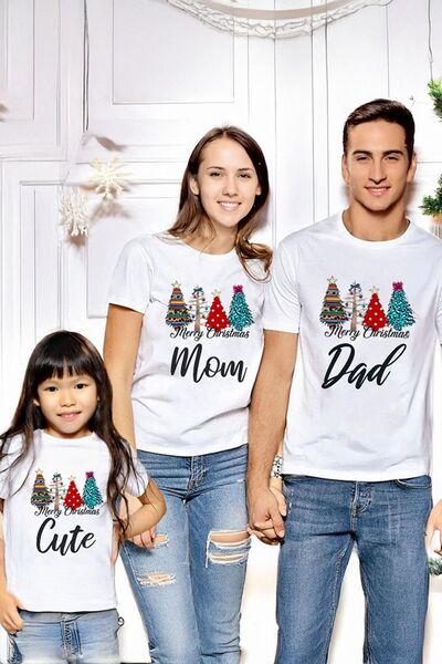 CONSTRAİN Yılbaşı Aile Kombini Yap Çocuk (SADECE ÇOCUK TİŞÖRTÜDÜR) Tek Ürün Bedelidir.