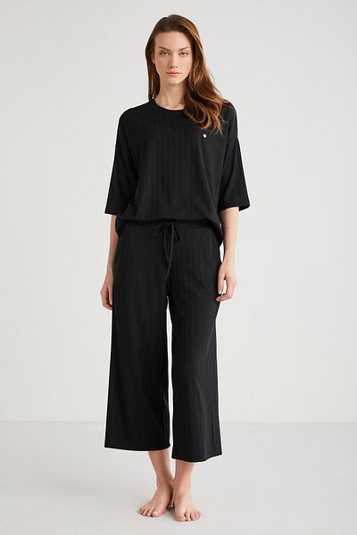 Penyemood Women's Capri Sleeve Capri Black Pajamas Suit C3T1N7O9