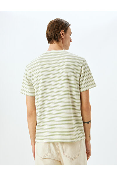 Koton Bisiklet Yaka Kısa Kollu Regular Fit Pamuk Karışımlı Havlu Kumaş Çizgili Tişört