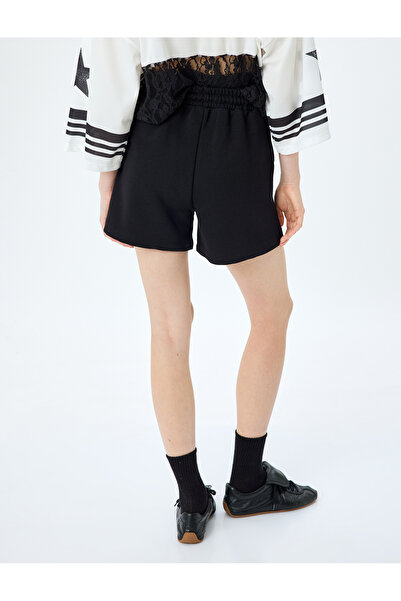 Koton Cep Detaylı Beli Bağcıklı Rahat Kalıp Şort