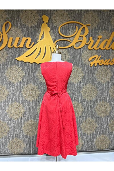 MODA Nar Çiçegi Renginde Önü Kısa Arkası Uzun Model Elbise