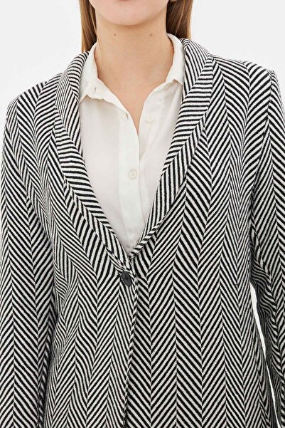 armonika Dámské černo-bílé rybí vzor rukáv rukáv složený na jeden knoflík razítko ARM-24K001066