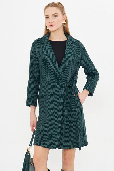 armonika Palton de damă de culoare smarald - cu cravată laterală, dungi și buzunare ARM-25K 001077