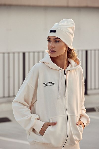 Made of Emotion Unisex čepice s kulichem s nášivkou "Good Vibes".