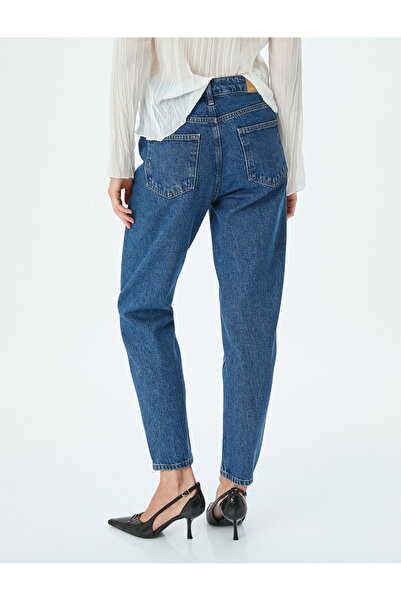 Koton Yüksek Bel Bol Kalıp Düz Kısa Paça Düğmeli Cepli Pamuklu Kot Pantolon - Mom Jean