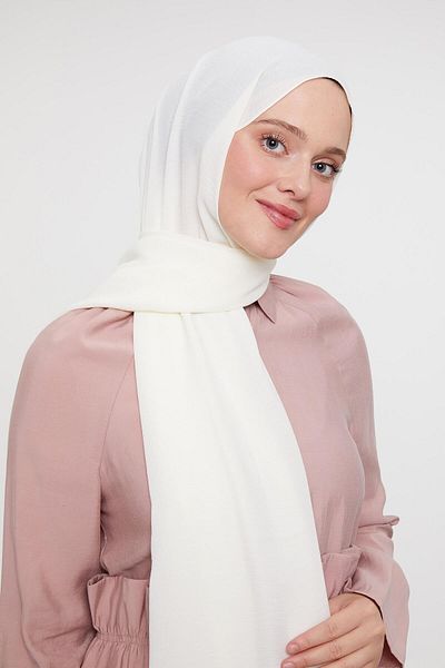Levidor Off-White Plain Aerobin Shawl