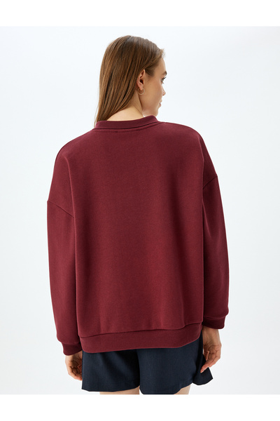 Koton Φούτερ με στάμπα κολεγίου με λαιμόκοψη μεγάλου μεγέθους