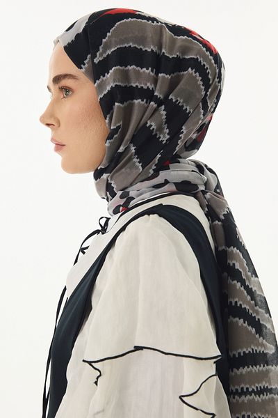 SOFT AKSESUAR Leopard Garnished Two-Color Patterned Shawl