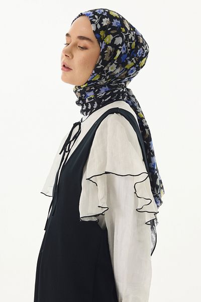 SOFT AKSESUAR Minimal Floral Patterned Shawl