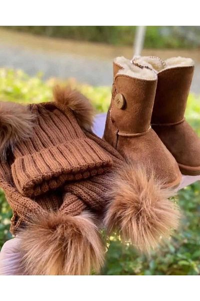 ESES BEBE Παιδικές Μπότες - Σετ Beanie Shearling Suede και Pompom Scarf