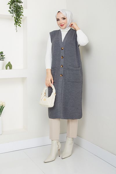 Pamuk Butik Women's Pocketed Button Closure Knitwear Vest