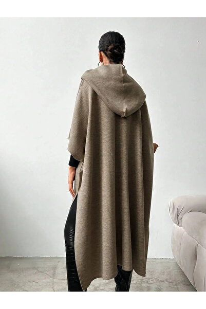 Velista Sports Hooded Knitwear Poncho