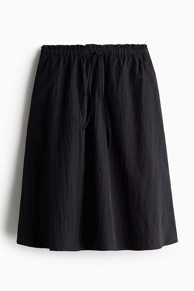 H&M تنورة دائرية من النايلون