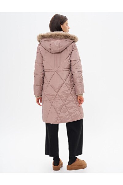 Kayra Μπεζ καπιτονέ παλτό - Λεπτομέρεια με φερμουάρ και τσέπη