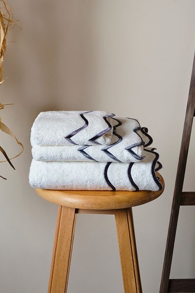 Nazik Home Helena Hand Towel (30 X 50 Cm)