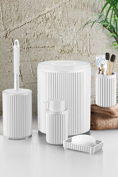 Eminem 5 Piece Acrylic Luxury Bathroom Set