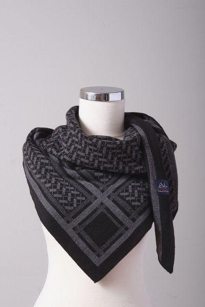 Sebir Moda Patterned Triangle Knitwear Shawl