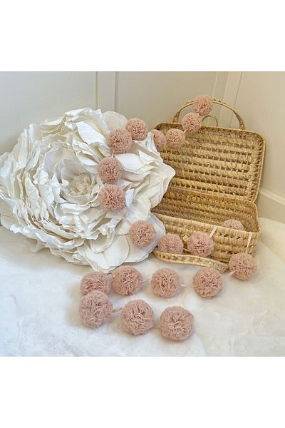 PAMUKA Champagne Tulle Mini Pompom Banner