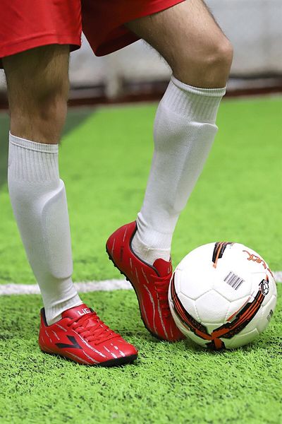 LIG Men's Football Shoes - Latmos Hm, Astroturf, Red