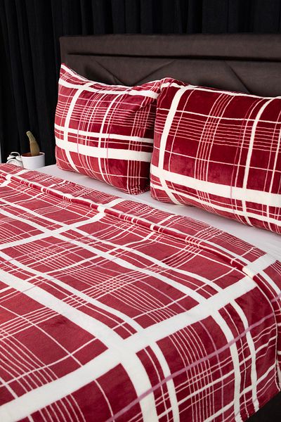 FAVORA 3 Pieces Woolly Double Blanket Bedspread Set - Burgundy