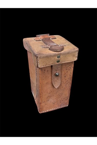 kho military design 18X9X8 Cm.Ww2 Period Leather Log