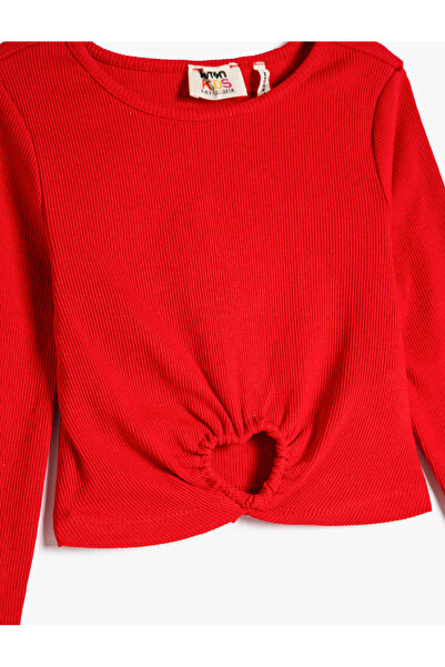 Koton Camisole-Bluse, Rundhalsausschnitt, lange Ärmel, Herzfenster, detaillierte Baumwolle