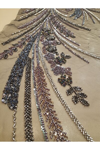 Safir Kumaş Siyah üzerine Işıl ışıl Rengarenk İşlemeli Beden Apliği (30 a 130...