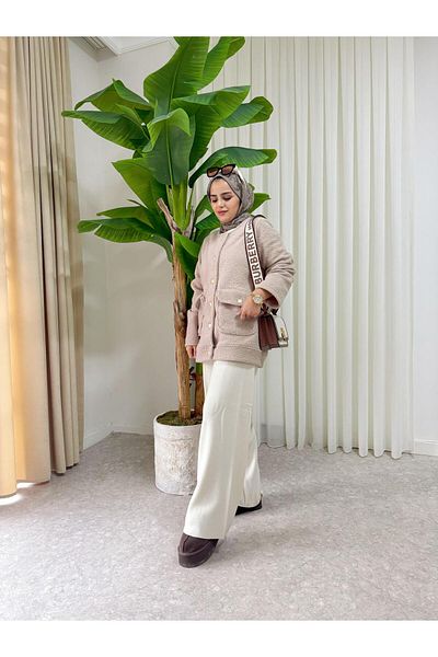 Aselim Hijap Moda Μπεζ Teddy Jacket με χρυσή λεπτομέρεια - Κομψό και μοντέρνο σετ δύο τεμαχίων
