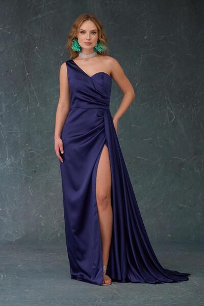 Carmen Lacivert Saten Tek Omuzlu Yırtmaçlı Uzun Abiye Elbise