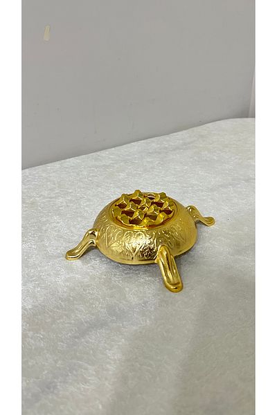 USD HOME Ash Plate Ashtray with Gold Foot Grid